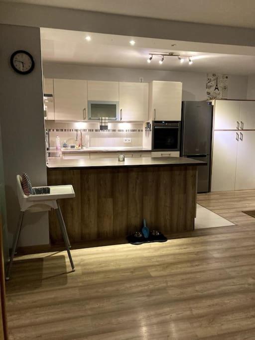 Grosse Wohnkueche, Terrasse, Schlafzimmer Am Steinhuder Meer, Wlan, Parkplatz, Fussbodenheizung, 70Qm Wunstorf Exteriör bild