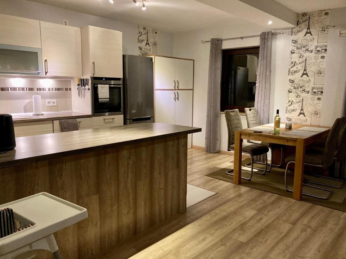 Grosse Wohnkueche, Terrasse, Schlafzimmer Am Steinhuder Meer, Wlan, Parkplatz, Fussbodenheizung, 70Qm Wunstorf Exteriör bild